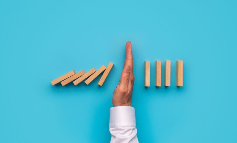 How to Analyze Ads That Make You Stop Scrolling — and Apply Them to Your Own Offers How to Analyze Ads That Make You Stop Scrolling — and Apply Them to Your Own Offers